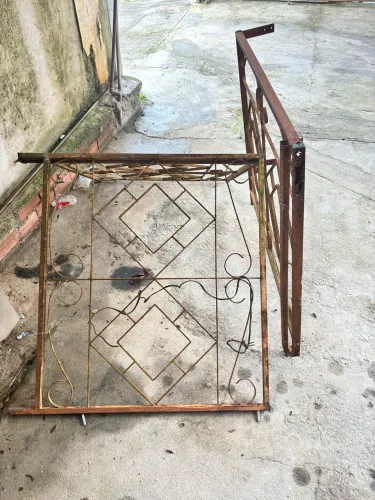 Grade de Ferro Maciça Antiga - 25 metros lineares