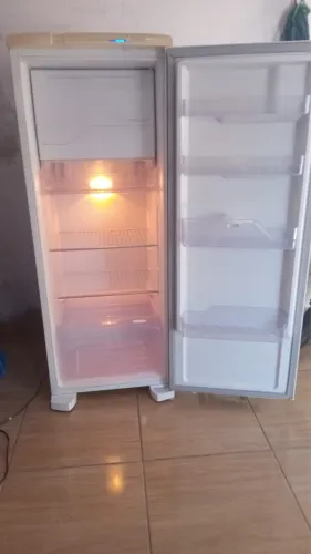 GELADEIRA ELECTROLUX FROSSFREE