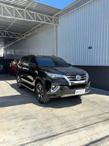 Toyota Hilux SW4 SRX 4X4 2.8 TDI 16V Dies. Aut. 2018