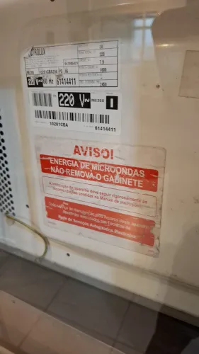 Micro-ondas Electrolux 28L (220V) - Funcionando