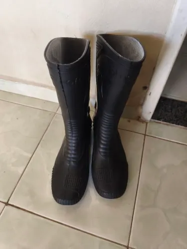 Bota de borracha motoboy
