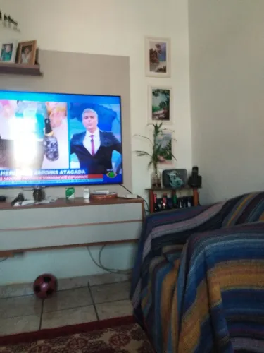 Alugo casa