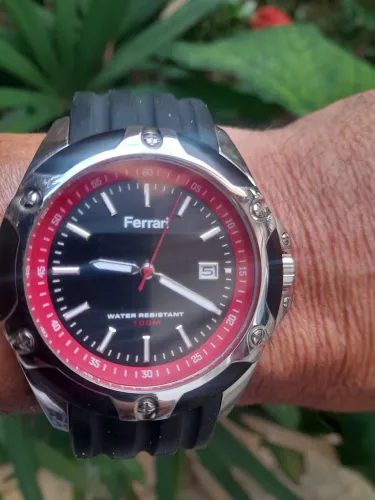Relogio Ferrari quart