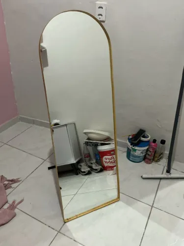 Espelho dourado de corpo