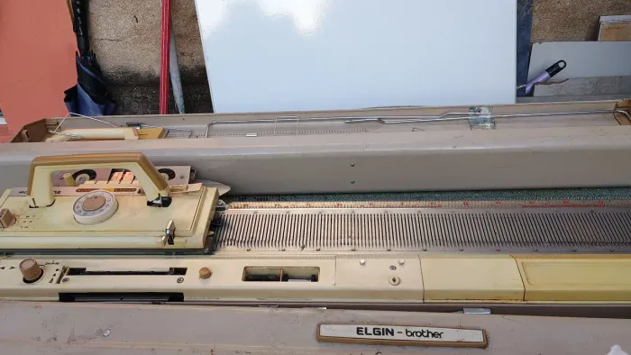 Máquina de trico Elgin brother/900,00 /por duas