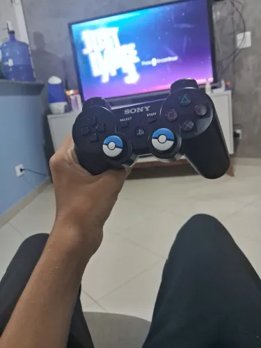 Vendo esse ps3 desbloqueado sem detalhes mt bom aceito trocas 