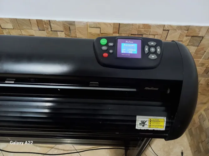 Plotter de Recorte Foison - 120 de boca - Pedestal e Lona - Pequeno Defeito