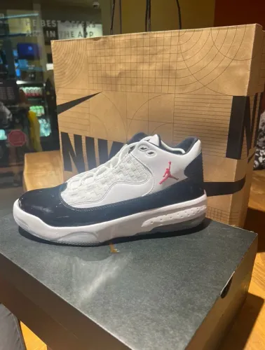 Air Jordan Max aura 2 original