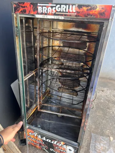 Máquina de Assar Frango e Carnes