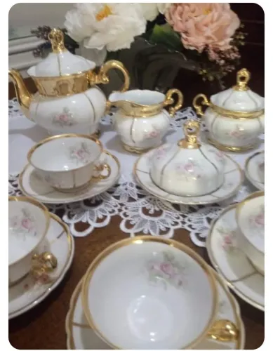 Aparelho de chá em porcelana