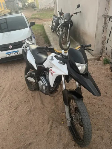 Vendo xre 300 2013