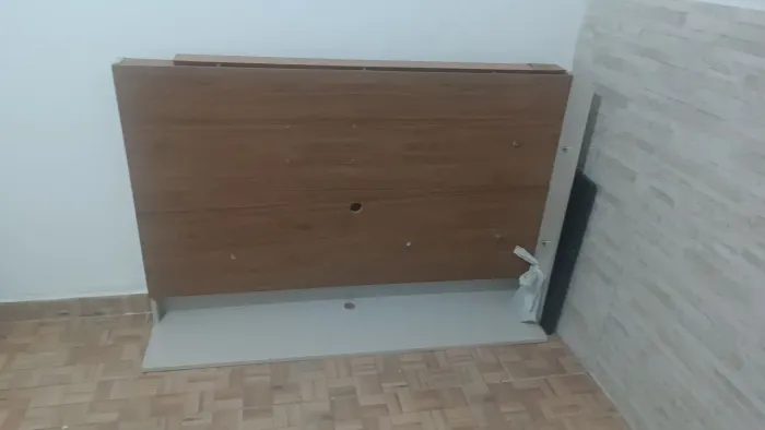 Painel de Tv Bege/Branco, Suporta até 50" Polegadas