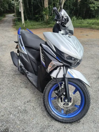 Moto automática Yamaha Neo UBS 125 2022 com Pneu Conforto +