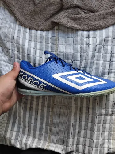 CHUTEIRA UMBRO FORCE tamanho 41