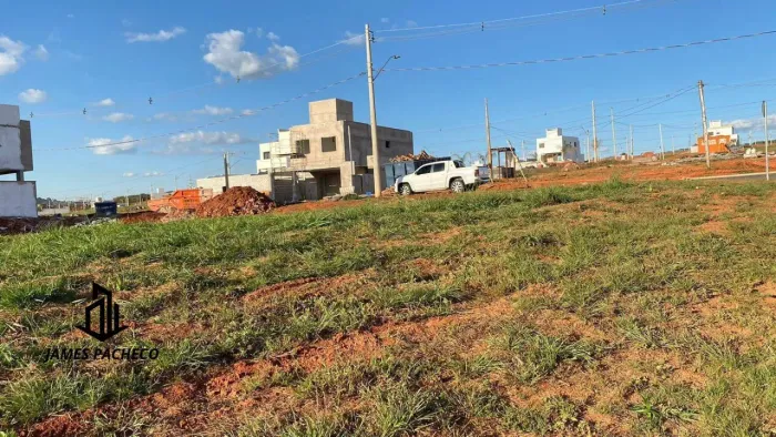 Lote de 420m2, de esquina - Jardins Parma