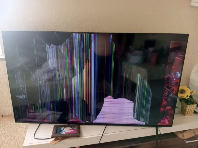 Vendo televisão TCL 55''