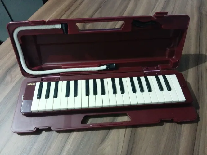 ESCALETA PD37 YAMAHA