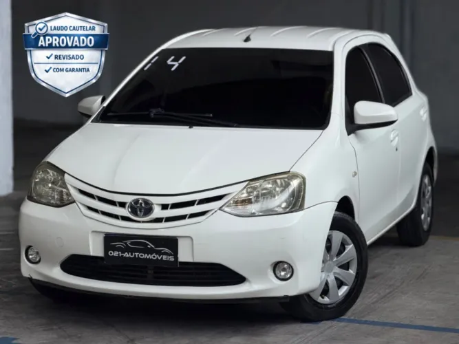 Toyota Etios X 1.3 Flex 16V 5P Mec. 2014