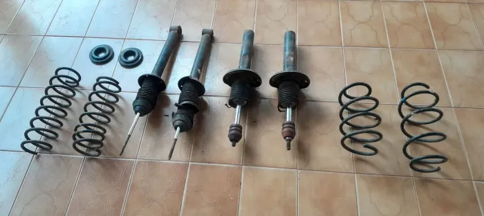 Amortecedores e molas 