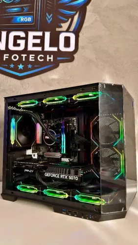 PC gamer Ryzen 7 7800X3D + RTX 5070 Ti + 32GB