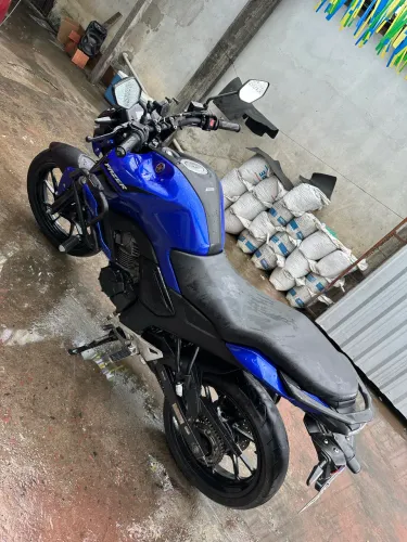 Moto YAHAMA fazer 15