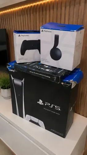 PS5 Slim 825GB + 2 Controles + Headset + Base Carregadora Completo