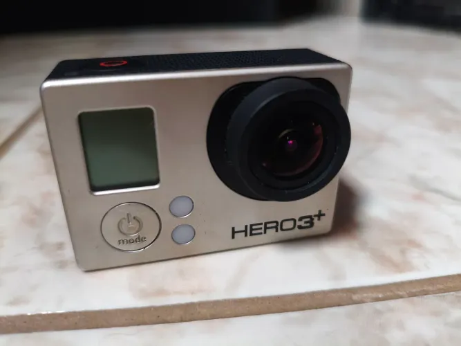 Gopro 3 com defeito vai com acessórios 