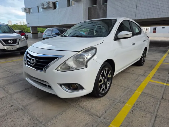 Nissan Versa Unique 1.6 16V Flex 4P Mec. 2016