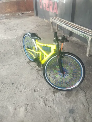 Bicicleta rebaixado troco em iPhone 