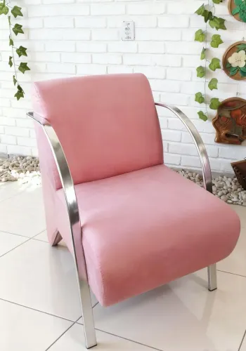 Poltrona em suede