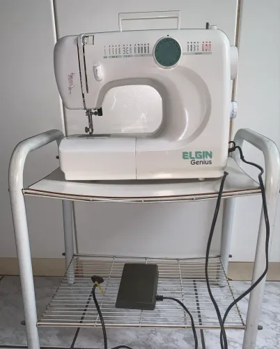 Máquina de costura