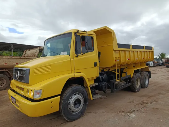 Cacamba MB 1620 , caminhão impecável pronto para trabalhar .obs :caçamba de leque 10m3.
