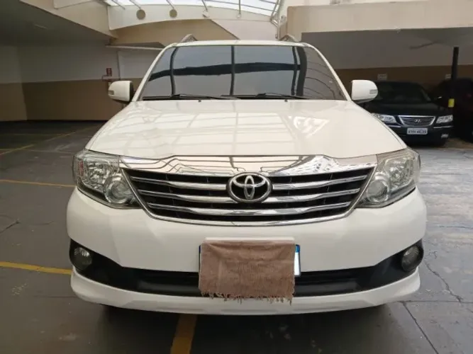 Toyota Hilux SW4 SR 4X2 2.7/ 2.7 Flex 16V Aut. 2015