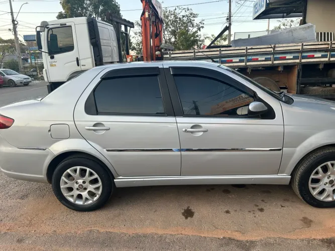 Fiat Siena HLX 1.8 MPI Flex 8V 4P 2008