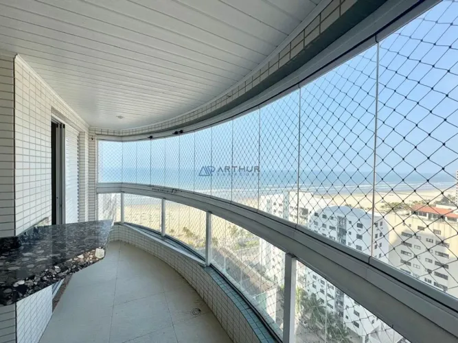 Apartamento à venda em Praia Grande no Bairro da Aviação com 2 suítes e 2 vagas