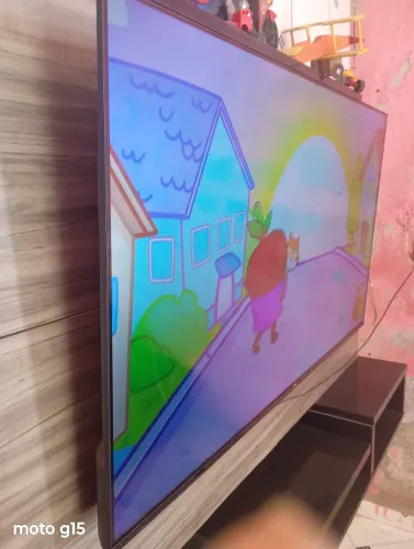 Vendo tv smart 900 reais