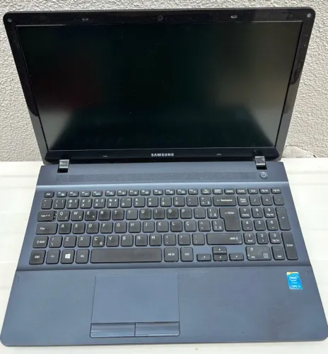 Notebook SAMSUNG NP270E5K - i3/4GB/SSD