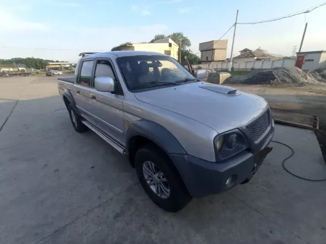 Mitsubishi L200 Outdoor HPE 2.5 4X4 CD T.dies. Aut. 2008