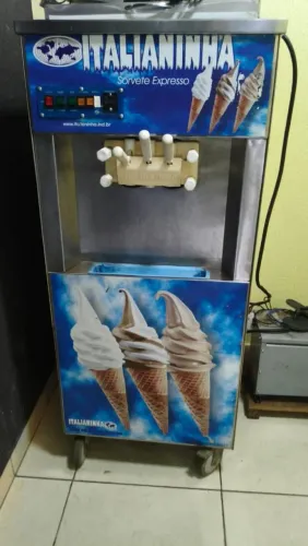 Máquina de Sorvete Italianinha