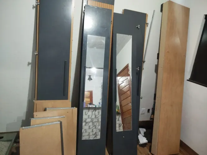 Vendo guarda roupa 6 portas 