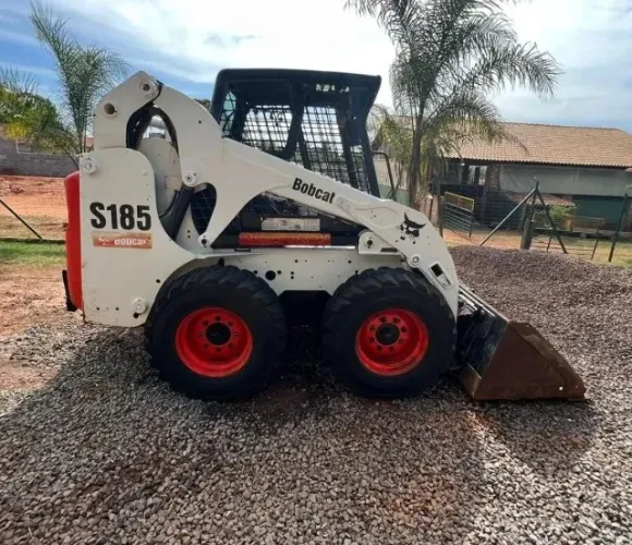 Mini Carregadeira Bobcat S185 - 2016