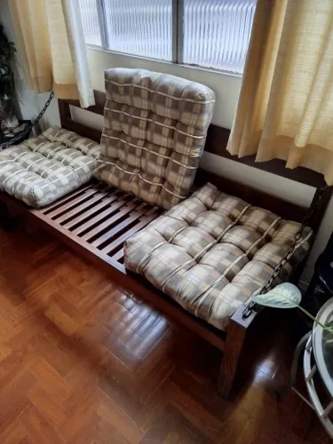 Sofá 3 lugares + 2 poltronas em madeira maciça - excelente estado