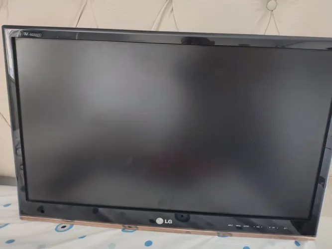 TV LG M2550D 32B POLEGADAS (RETIRAR PEÇAS)