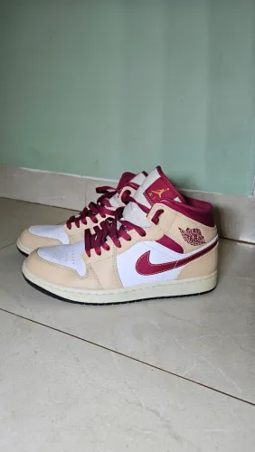 Tenis nike Jordan 1 MID High