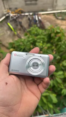 Câmera digital Akiyama
