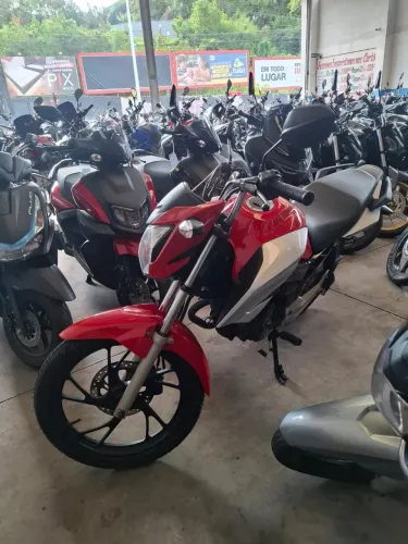 Honda Titan 2023 160cc shalom veículos 