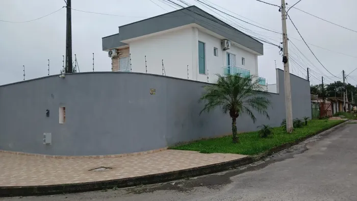 Casa em Itanhaém bairro Bopiranga próximo à praia rua Santa Rita 61
