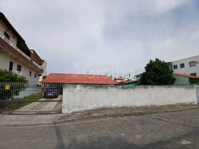 Terreno de 434,65 venda nos Ingleses do Rio Vermelho