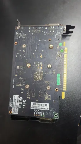 Placa de video gtx1650 4gb com defeito