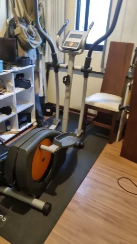 Elíptico Athletic Advanced 460ep Max 130kg